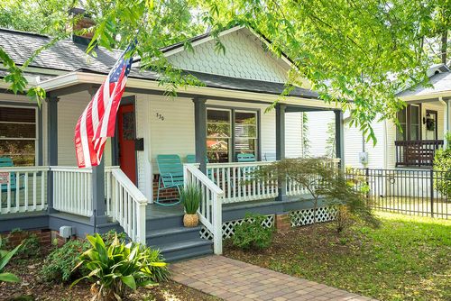 330 Chesterfield St N, Aiken, SC, 29801-3926 | Card Image