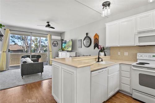 3-206-20191 Cape Coral Ln, Huntington Beach, CA, 92646 | Card Image