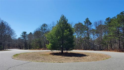 5 Bark Ct, East Hampton, NY, 11937 | Card Image