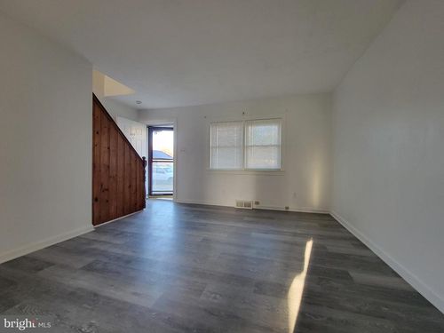 617 Berg Ave, Hamilton, NJ, 08610-5005 | Card Image