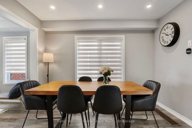 173 W Oak Trail, House attached with 3 bedrooms, 3 bathrooms and 1 parking in Kitchener ON | Image 9