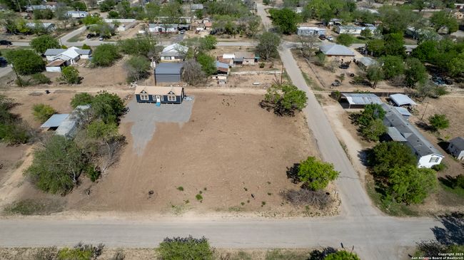 808 Austin St, Home with 0 bedrooms, 0 bathrooms and null parking in Sabinal TX | Image 7