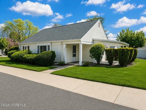 220C Manchester Ln, Monroe, NJ, 08831-6627 | Card Image
