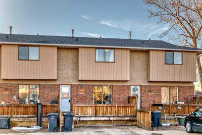 604 Westchester Rd, Townhouse with 3 bedrooms, 1 bathrooms and 2 parking in Strathmore AB | Image 2