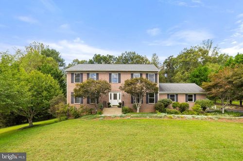 1372 Freeman Dr, AMISSVILLE, VA, 20106-2015 | Card Image