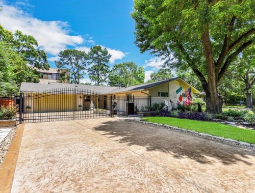 9770 Tappenbeck Dr, Houston, TX, 77055-4119 | Card Image