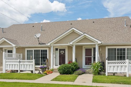 2836 Ashland Ct, Altoona, IA, 50009-3917 | Card Image