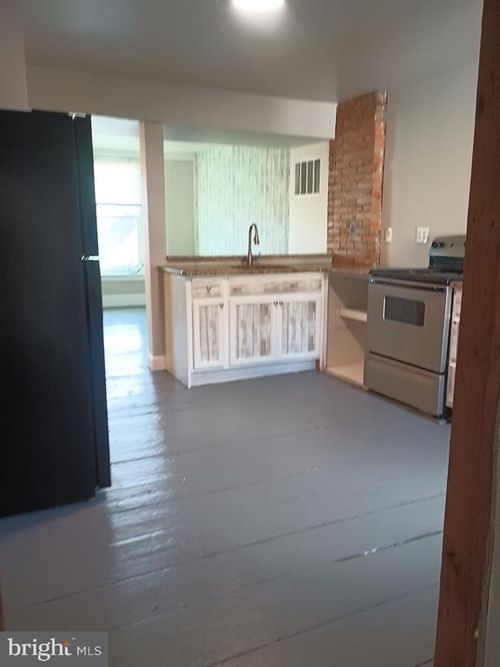 apt-2-313 Main St, PARKESBURG, PA, 19365-1053 | Card Image