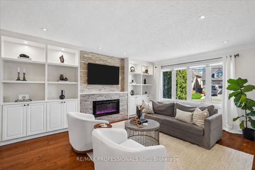 28 Spring Garden Road, Etobicoke, ON, M8Z3X1 | Card Image