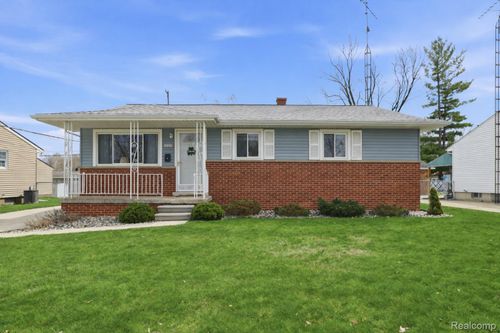 5221 Worchester Drive, Swartz Creek, MI, 48473 | Card Image