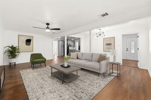 1418 N Wall St, Belton, TX, 76513-2118 | Card Image