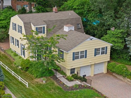 31 Overlook Ter, Nutley, NJ, 07110-1407 | Card Image