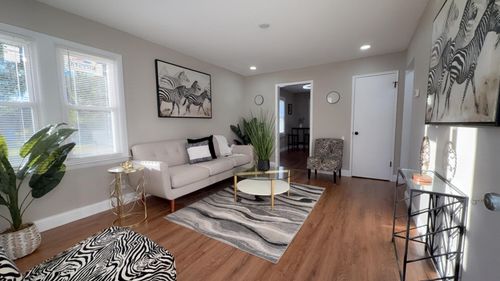 4204 W Sheridan Ave, Milwaukee, WI, 53209-4665 | Card Image