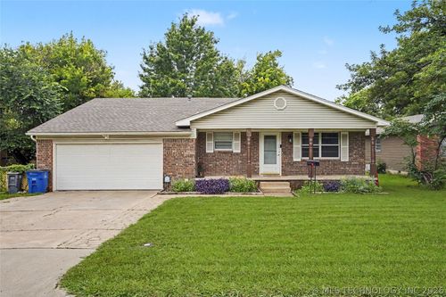 630 S 105th East Pl, Tulsa, OK, 74128-2818 | Card Image