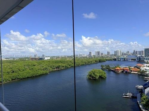 ph1612-400 Kings Point Dr, Sunny Isles Beach, FL, 33160-4739 | Card Image