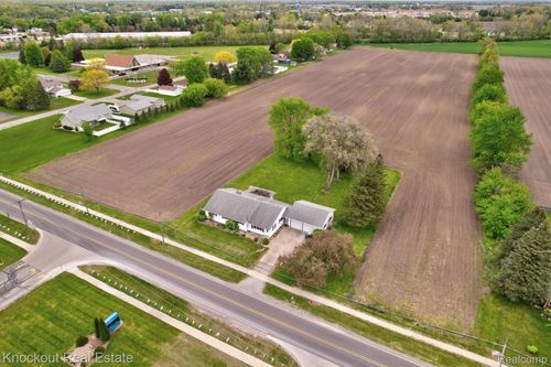 12385 Church St, Birch Run, MI, 48415-9289 | Card Image
