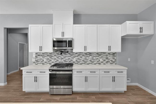 7 Pilot Pt, House other with 4 bedrooms, 5 bathrooms and 3 parking in Conroe TX | Image 17