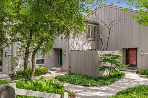 2112 Overlook Ct, Ann Arbor, MI, 48103-2336 | Card Image