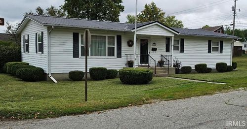 215 Railroad St, Covington, IN, 47932-1067 | Card Image