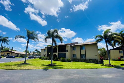 d2-334 Pine Ridge Cir, Greenacres, FL, 33463-1421 | Card Image