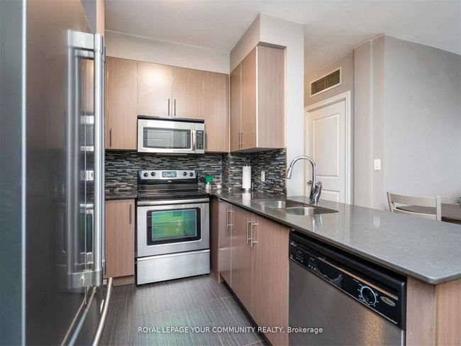 233 - 281 Woodbridge Ave, Condo with 2 bedrooms, 2 bathrooms and 1 parking in Woodbridge ON | Image 13