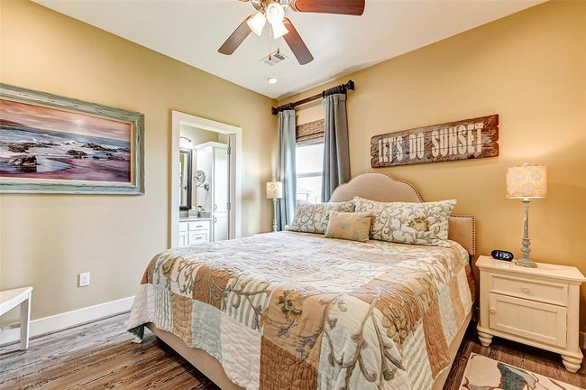 950 Seadrift Dr, House other with 5 bedrooms, 4 bathrooms and null parking in Crystal Beach TX | Image 10
