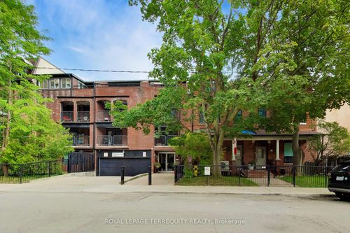 15-17 Pembroke St, Toronto, ON, M5A2N6 | Card Image