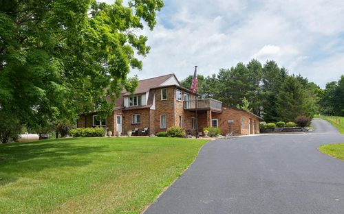 9080 Hickory Drive, Kewaskum, WI, 53040 | Card Image