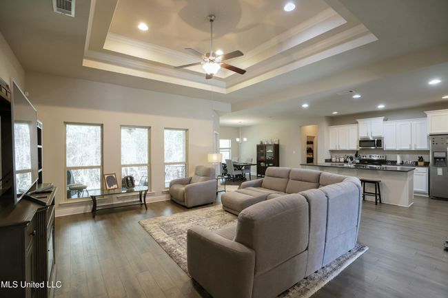 Living Room | Image 9