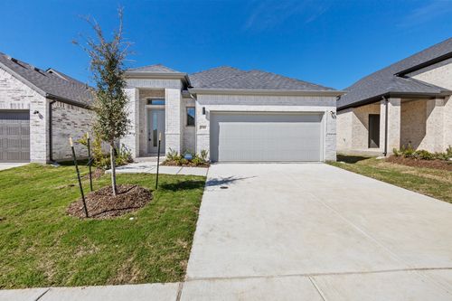 106 Travine Dr, Mckinney, TX, 75071-4370 | Card Image