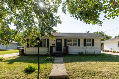 312 N Bellaire Avenue, House other with 3 bedrooms, 2 bathrooms and null parking in Freeport IL | Image 1