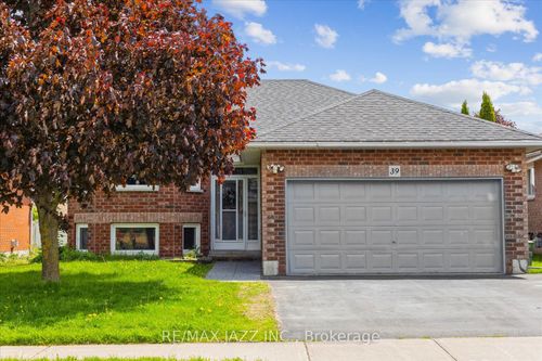 39 Mcgibbon Blvd, Lindsay, ON, K9V6G4 | Card Image