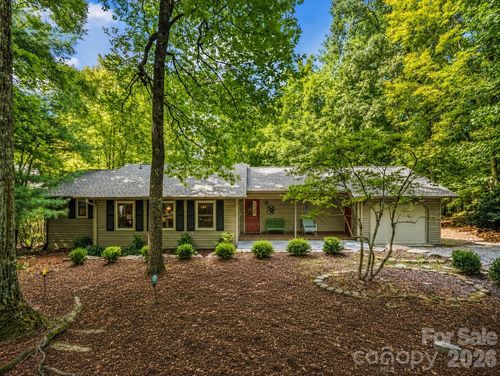 93 Guledisgonihi Ct, Brevard, NC, 28712-9213 | Card Image