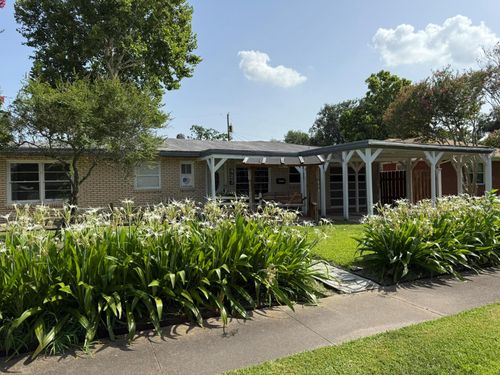 427 22nd Ave N, Texas City, TX, 77590-6024 | Card Image