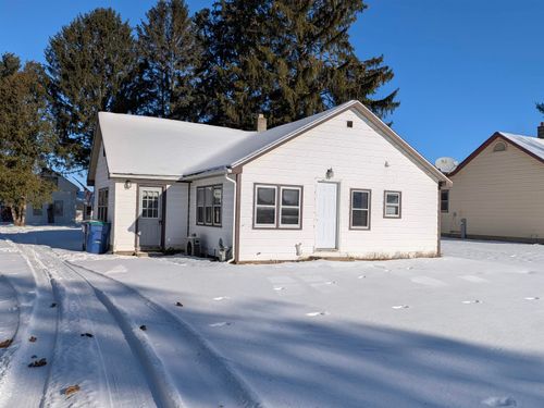311 2nd St, Rosholt, WI, 54473-9711 | Card Image
