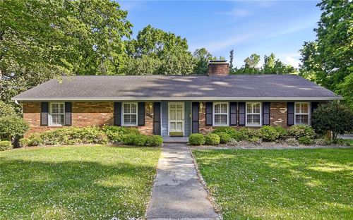 4147 Greenmead Road, Winston-Salem, NC, 27106 | Card Image