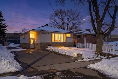 130 Rangoon Road, Etobicoke, ON, M9C4P2 | Card Image