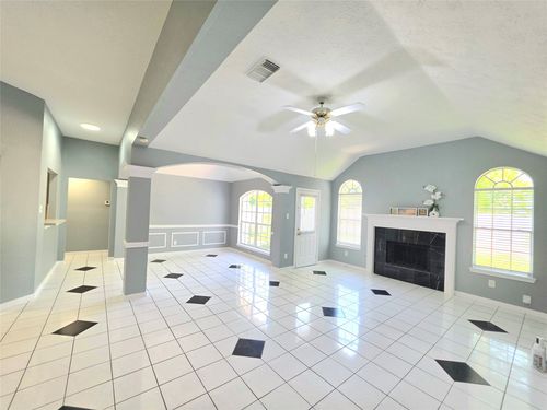 13618 Sablegrove Ln, Houston, TX, 77014-2130 | Card Image
