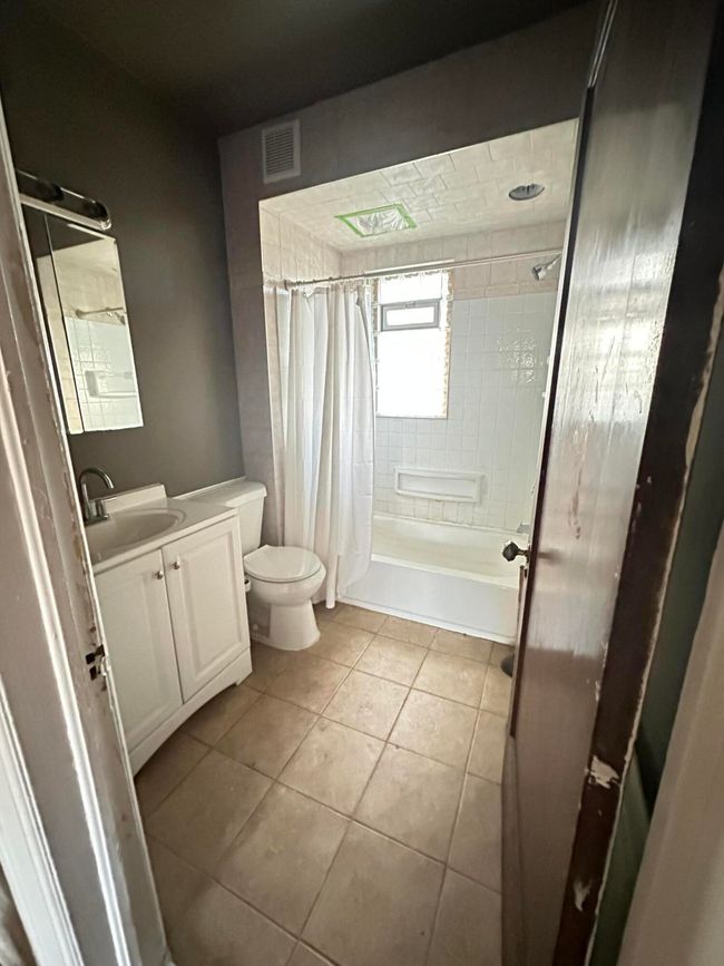 35 Massachusetts St, House other with 4 bedrooms, 2 bathrooms and null parking in Highland Park MI | Image 14