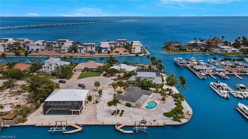 761 Limpet Dr, SANIBEL, FL, 33957-3803 | Card Image