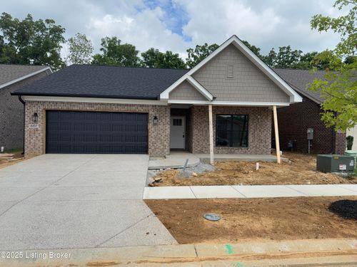 8207 Cedar Crest Ln, Louisville, KY, 40291-5372 | Card Image
