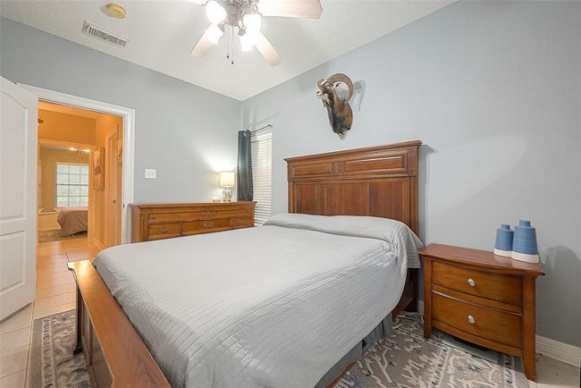 638 Winchester Trl, House other with 3 bedrooms, 3 bathrooms and 2 parking in Angleton TX | Image 26