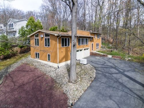 12 Ledgewood Trl, Kinnelon, NJ, 07405-2870 | Card Image