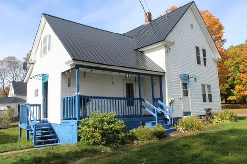16 Pleasant St, Newport, ME, 04953-3038 | Card Image