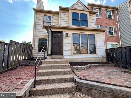10448 Rapidan Ln, MANASSAS, VA, 20109-6451 | Card Image