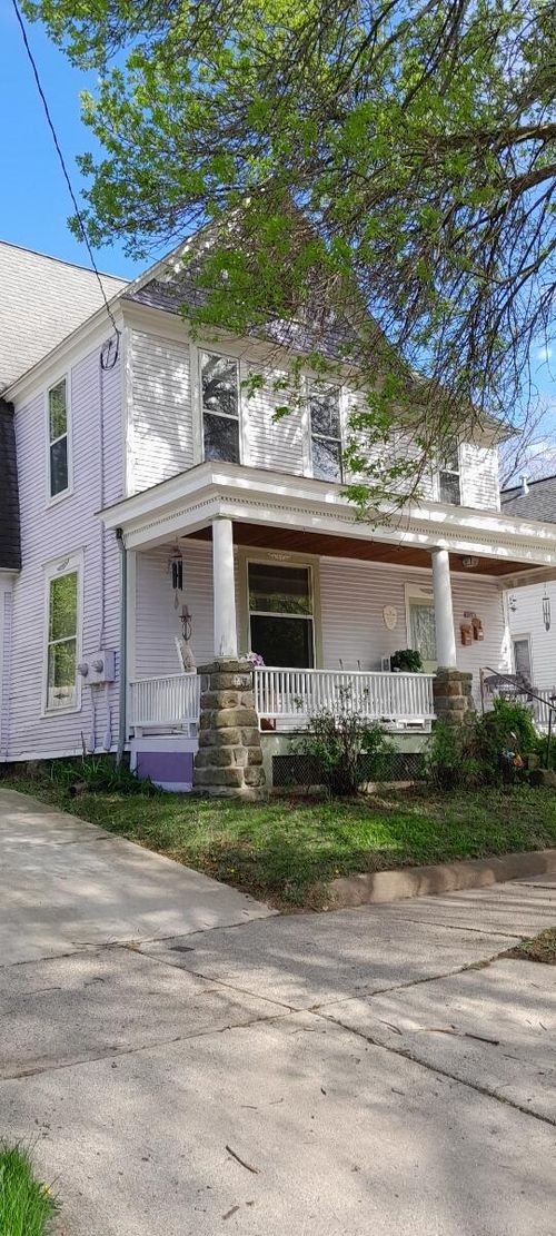 320 Charles Ave, Grand Rapids, MI, 49503-4725 | Card Image