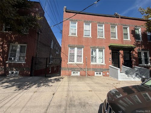 851 E 228th Street, New York, NY, 10466 | Card Image