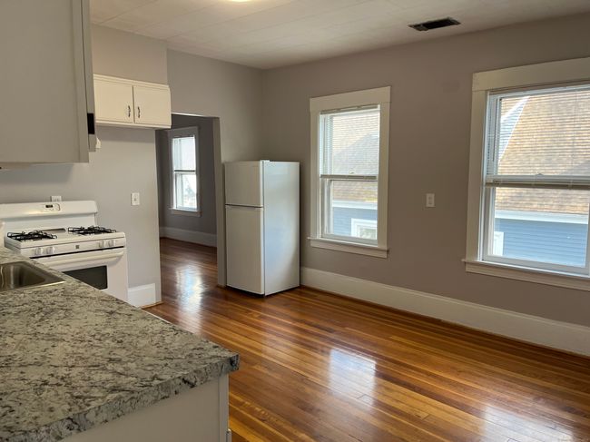 APT-3RD - 101 Riverview Ave, Home with 2 bedrooms, 1 bathrooms and null parking in New London CT | Image 7