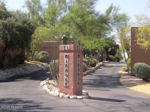 815 E Placita Leslie, Tucson, AZ, 85718-1960 | Card Image