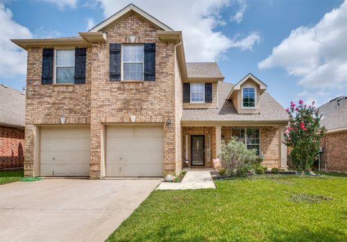 621 Darlington Trl, Fort Worth, TX, 76131-3543 | Card Image